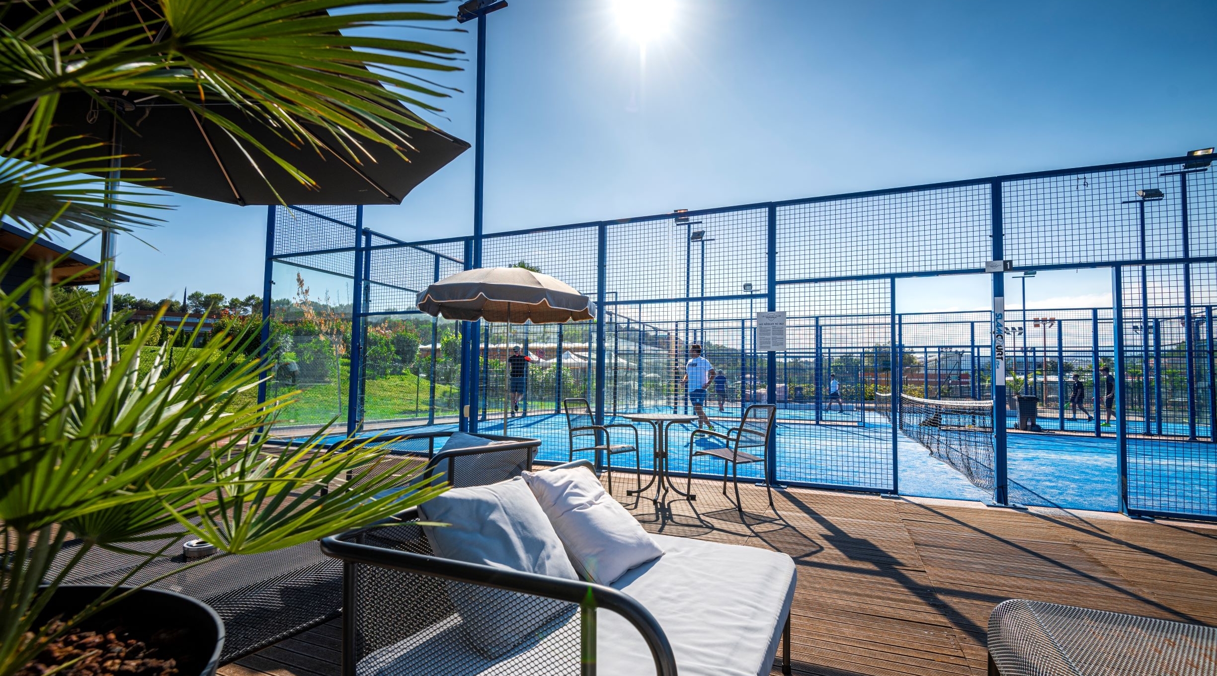 Votre team building sportif clés-en-main chez notre partenaire Mouratoglou Hotel & Resort sur la Côte d'Azur.